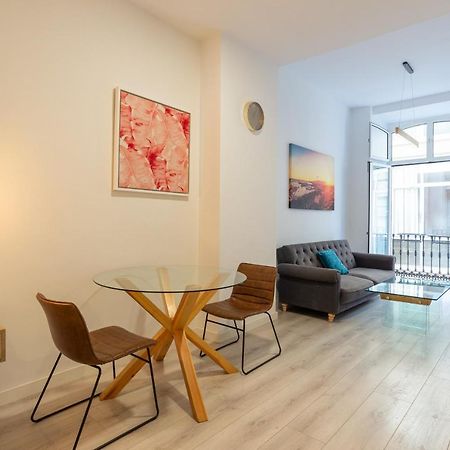 Апартаменты Urbe10 Plaza De La Constucion Premium Loft Малага Экстерьер фото