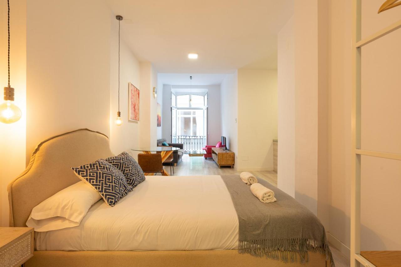 Апартаменты Urbe10 Plaza De La Constucion Premium Loft Малага Экстерьер фото