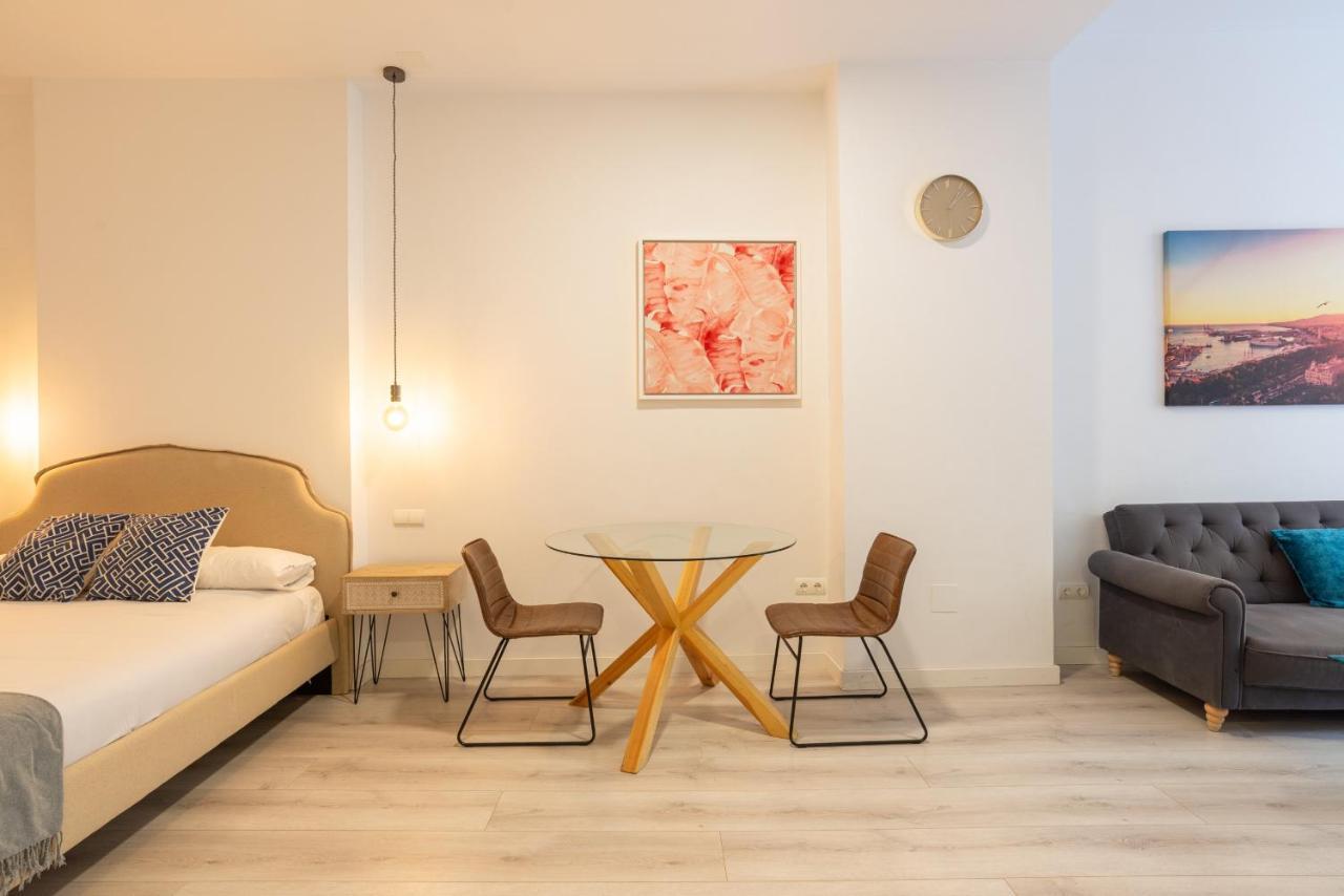 Апартаменты Urbe10 Plaza De La Constucion Premium Loft Малага Экстерьер фото