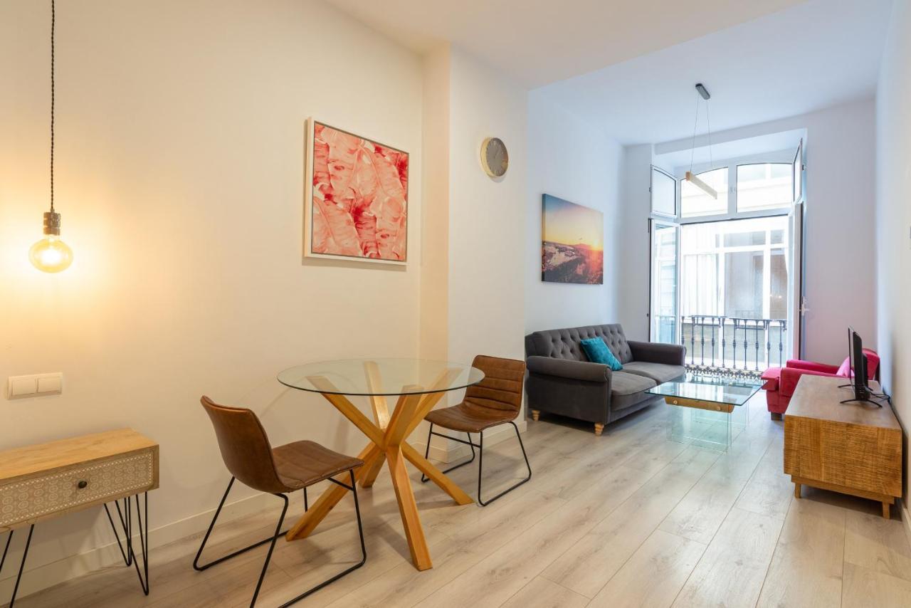Апартаменты Urbe10 Plaza De La Constucion Premium Loft Малага Экстерьер фото